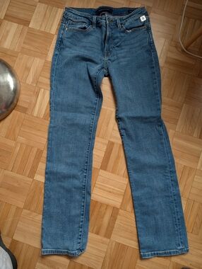 Tommy Hilfiger Women's Skinny Jeans in Medium Blue